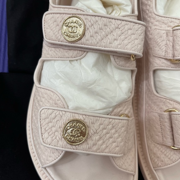 Chanel Dad Sandals pale pink leather gold coin size 39 - Picture 3 of 11
